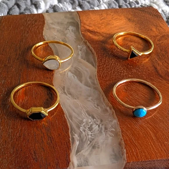 Set of 4 Natural Stone Gold-Plated Rings - Picture 2 of 3